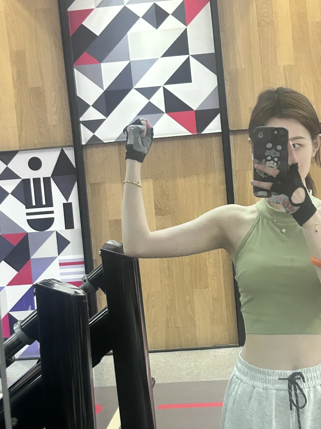 172/55看我那不太明显的肌肉线条