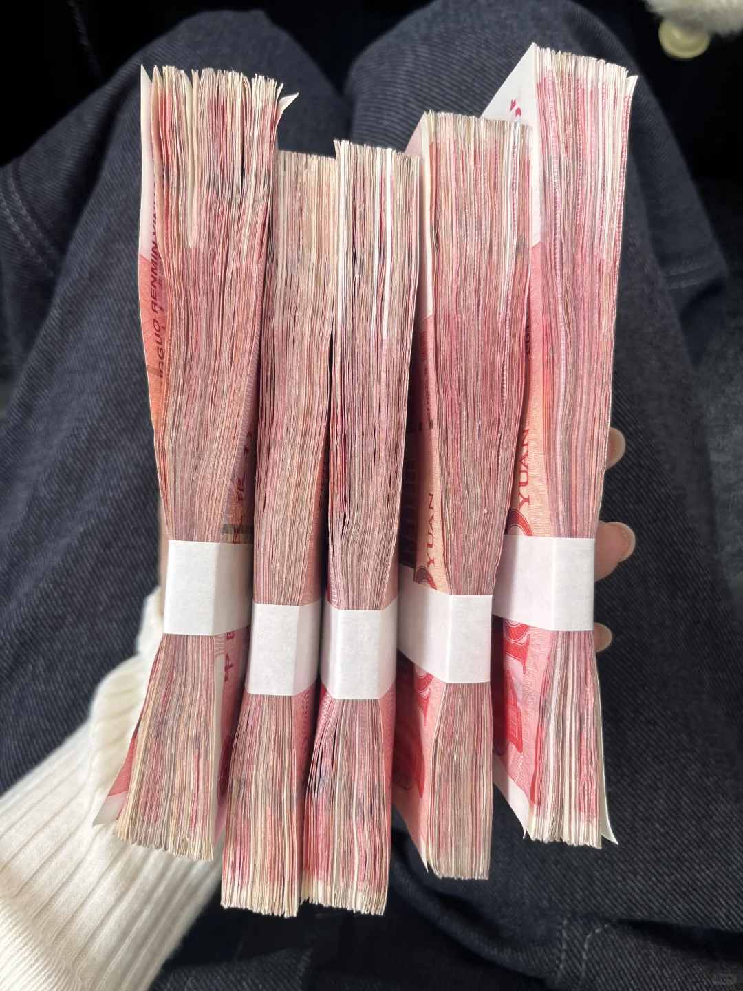 说一万遍 女生不能没有money