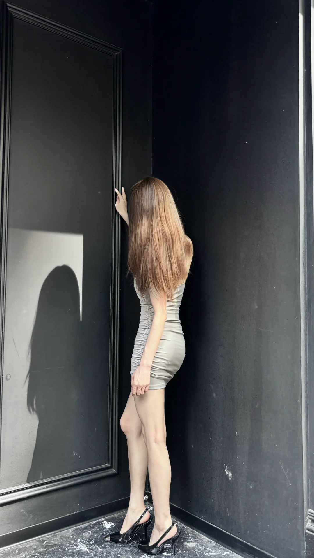 我说我是女的你跟别人到处说我是你的