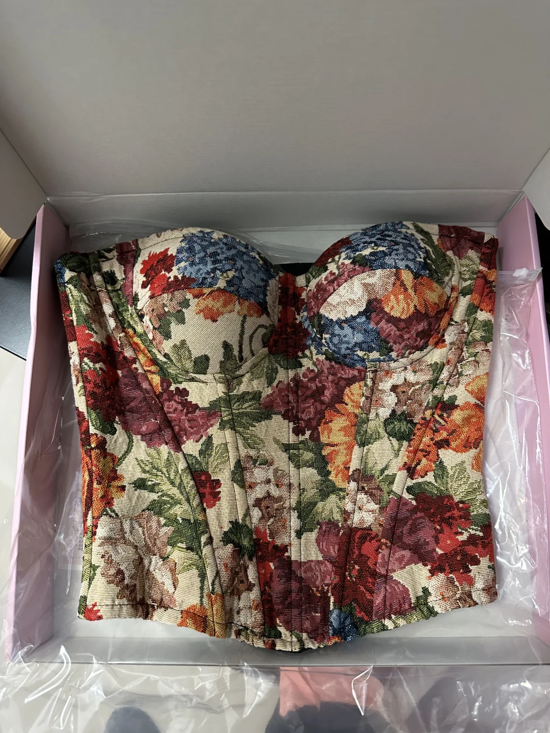 这件法式提花要不要留呢