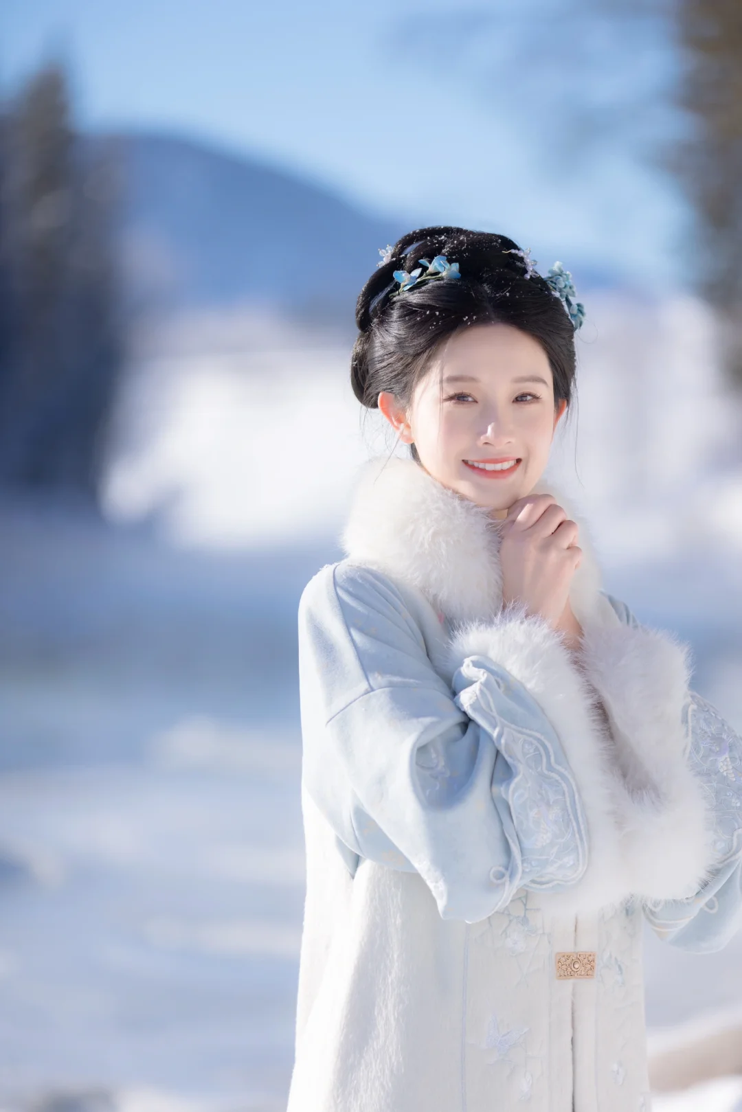 “雪似故人人似雪”