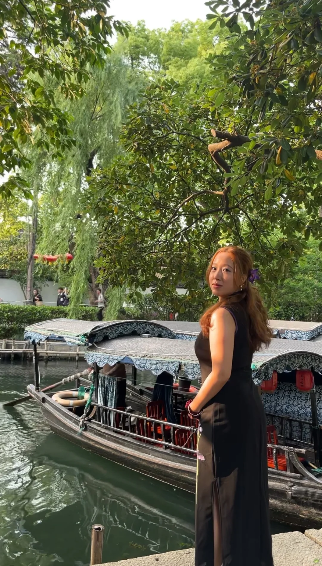试图媚女