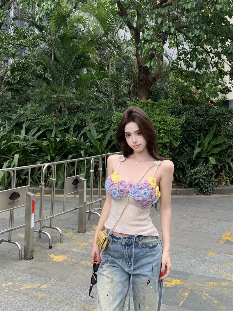 立体花朵吊带～真嘟很好看啊！！