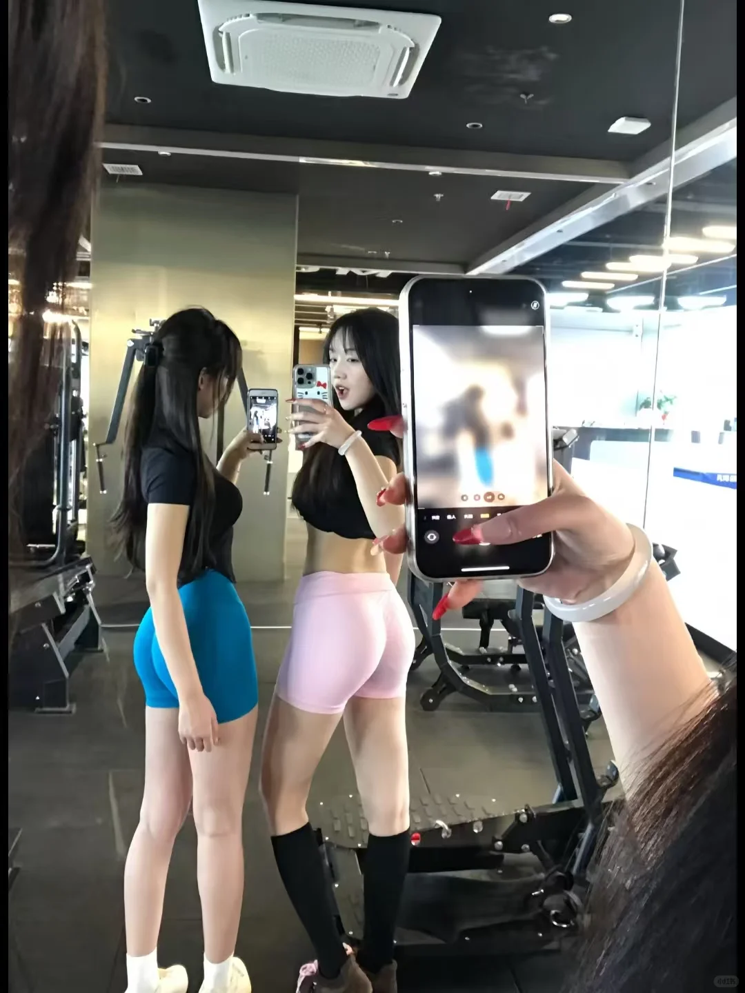 第一次穿，带动健身房买了7条。。。。。