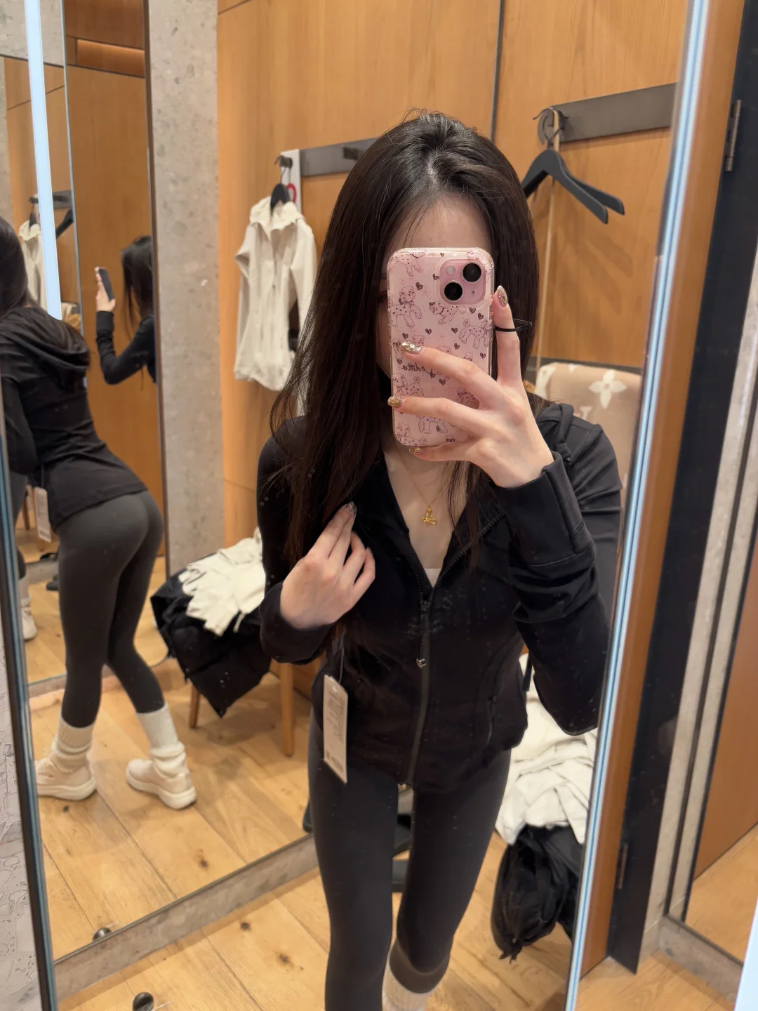 lululemon的黑色连帽瑜伽服👍