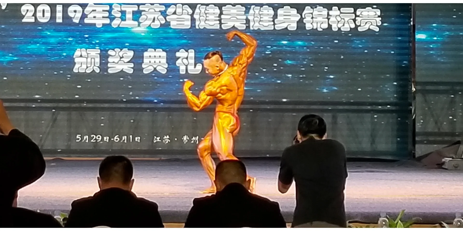 一组极简质感系健身写真｜如何拍出高级感