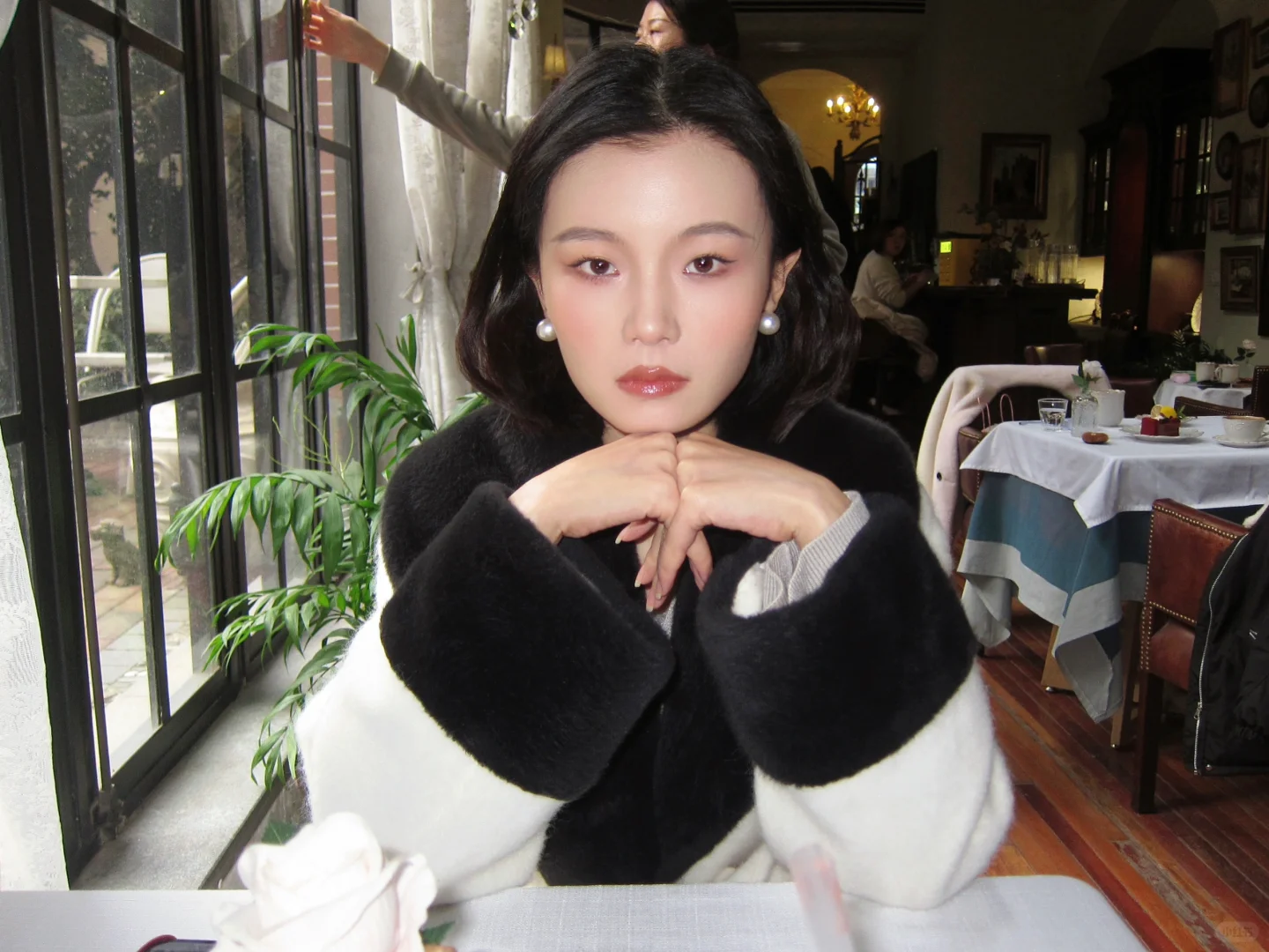朋友说像老电影女主角🎬