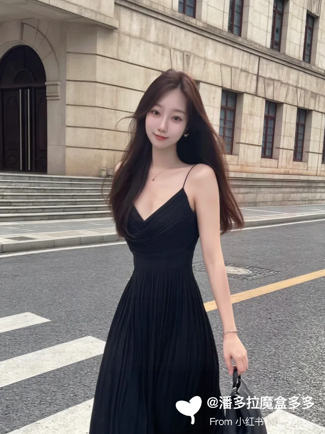 40➕知心姐姐穿黑色连衣裙你会喜欢么？