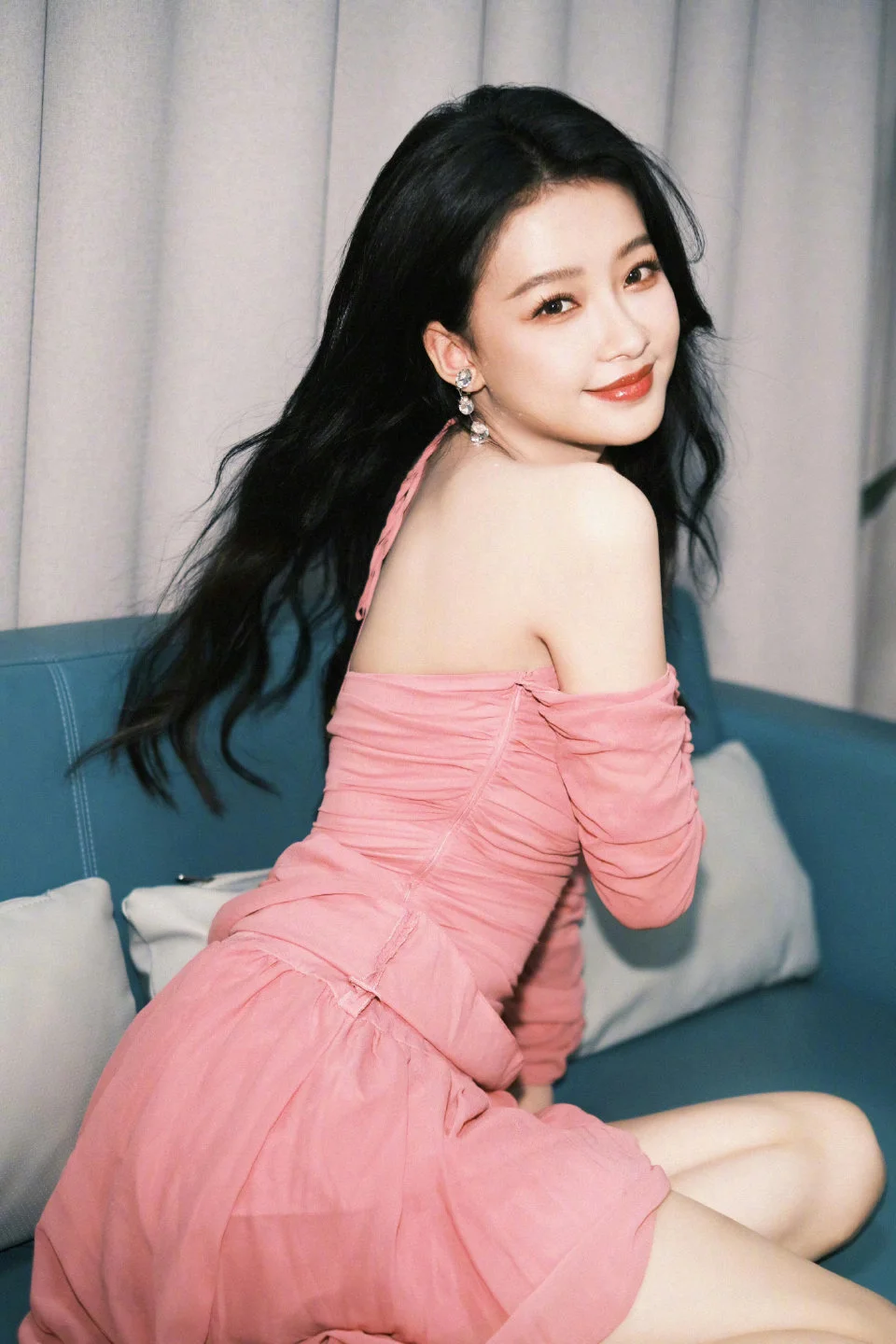 辣妈孙怡，还是那么粉嫩