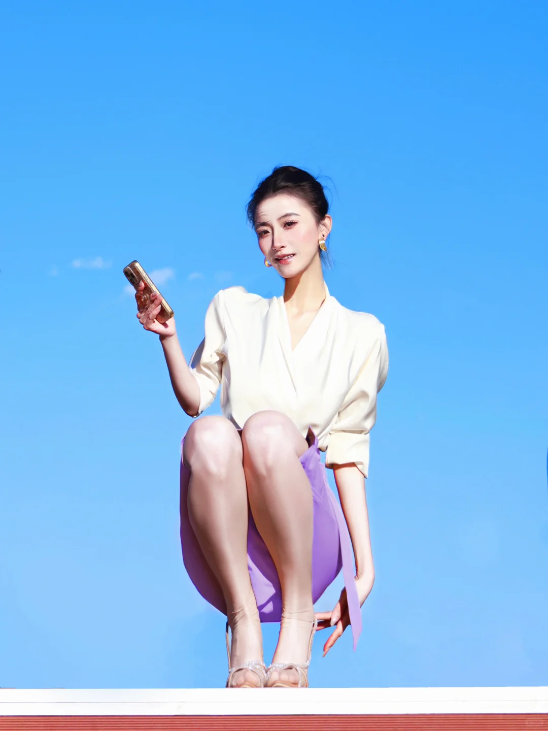 心动浅春系｜站在云端拍照的二旬女生有多敢❓