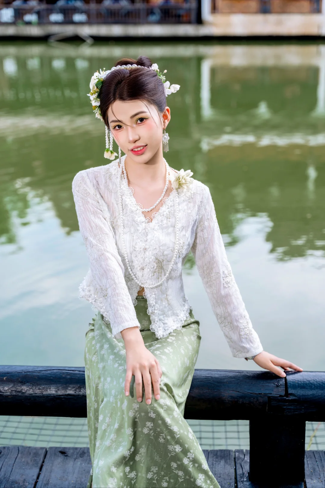 西双版纳~傣族少女写真，一样的美女