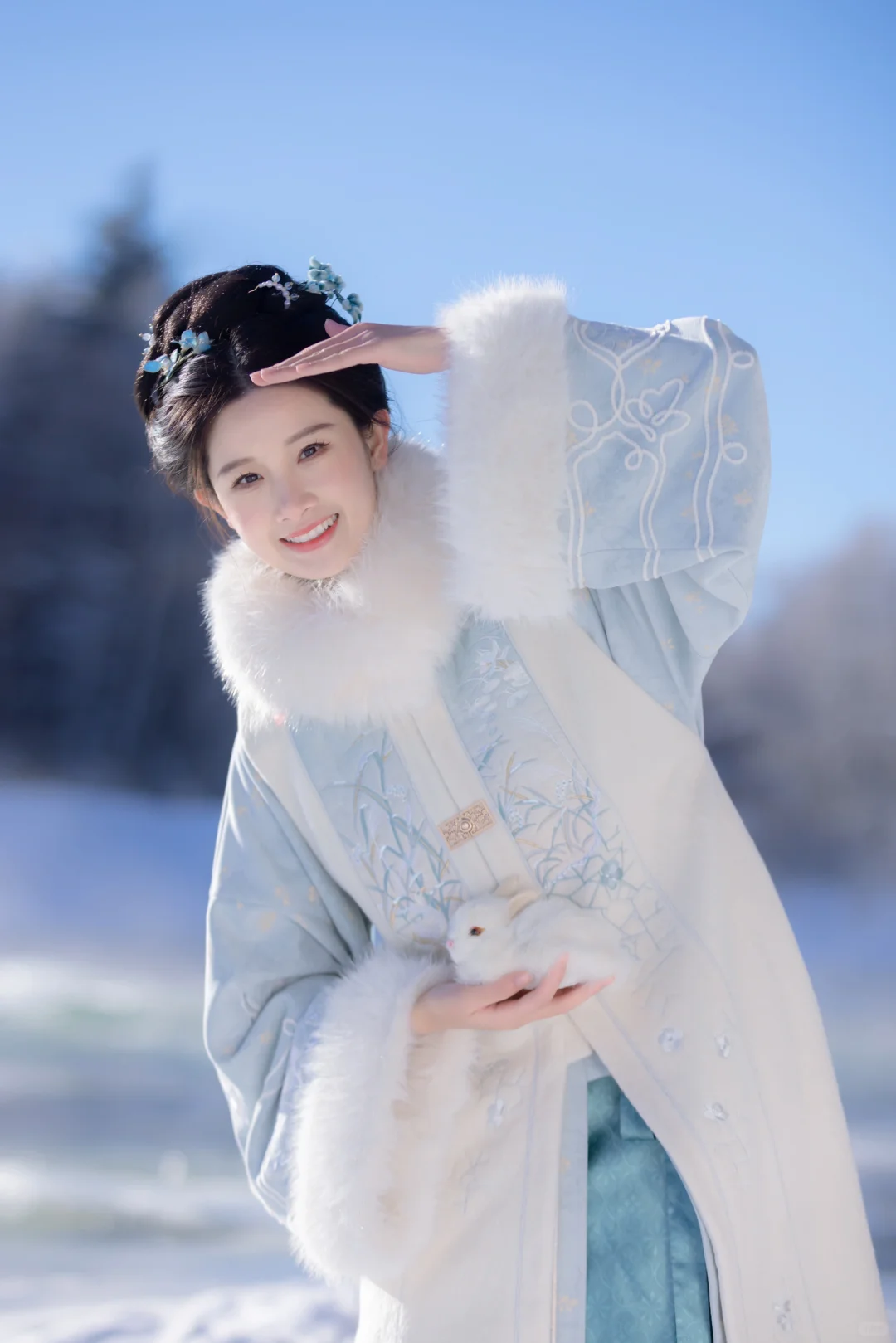 “雪似故人人似雪”