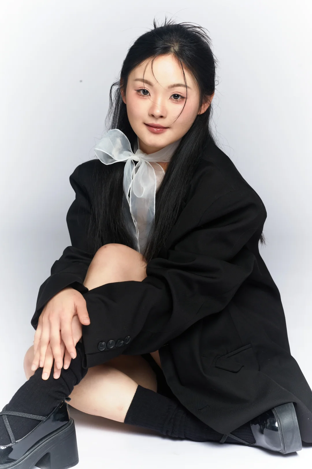不斩男但一定斩女🖤