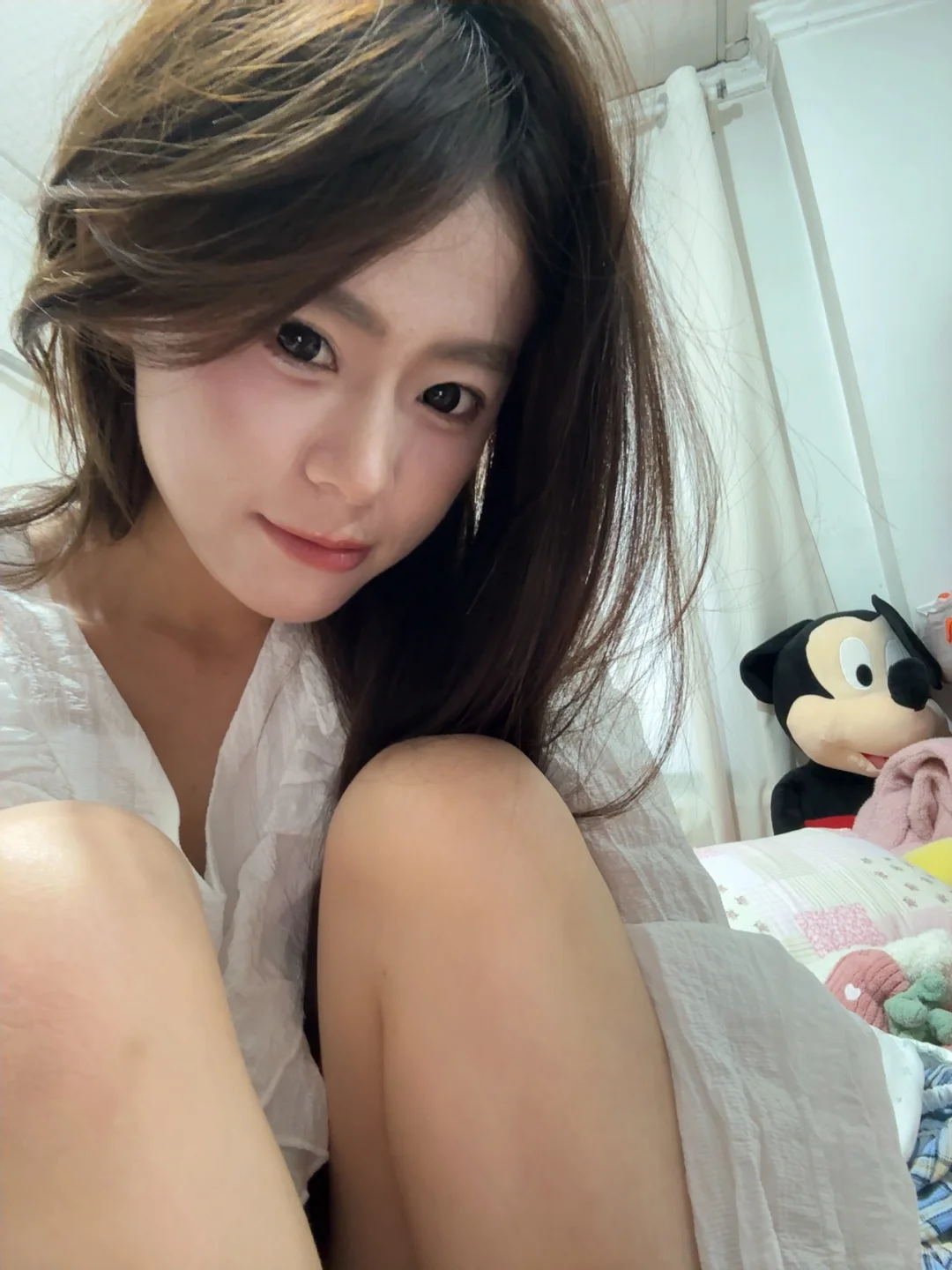 靠近美女成为美女
