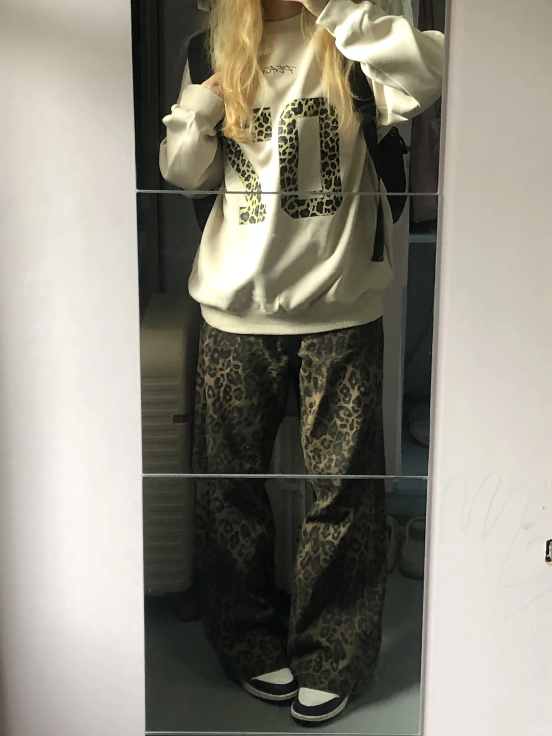 生活费1500女大学生的平价小穿搭：）