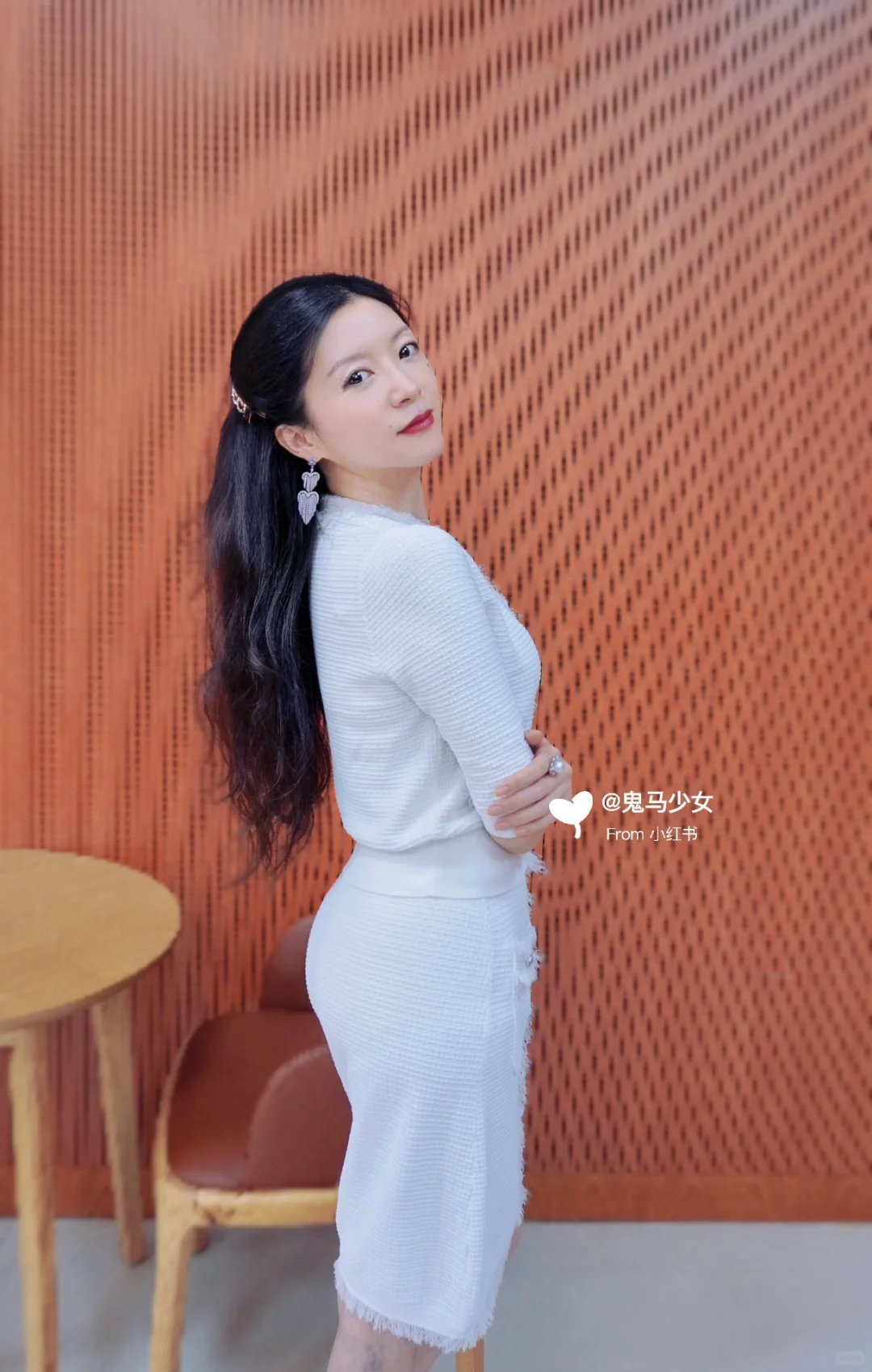 有一种家境优渥的人妻感