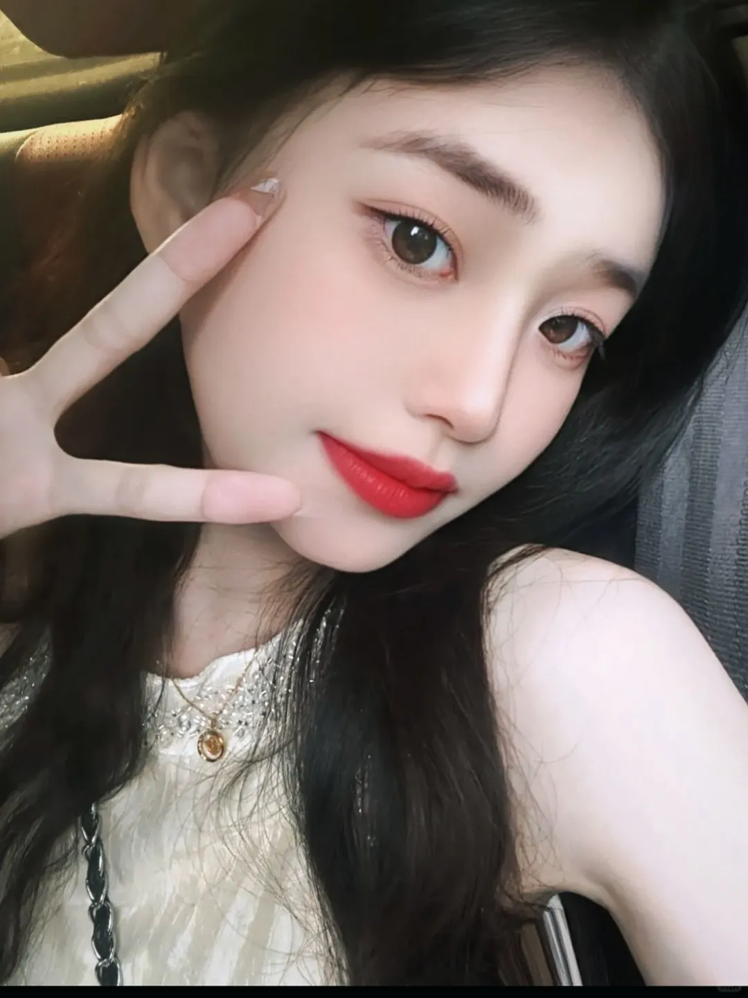 鼻子流畅的线条，五官立体，气质飞升了!