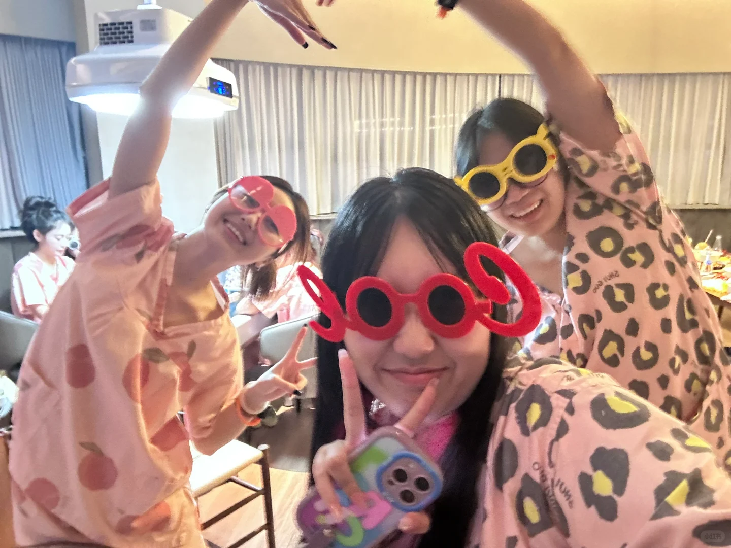 知道全女的工作团队有多爽吗 知道吗！！！