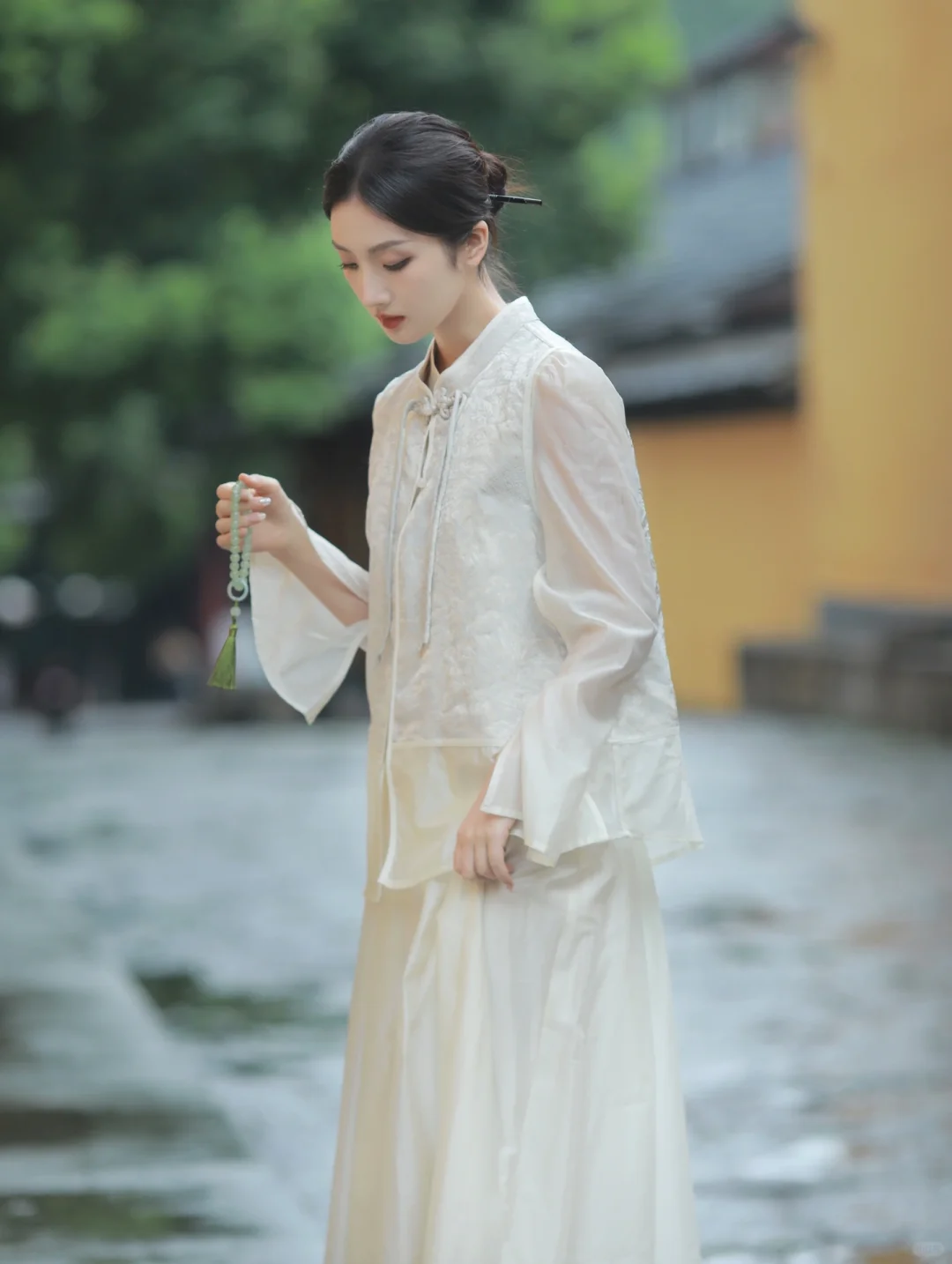 如我虔诚合十双手