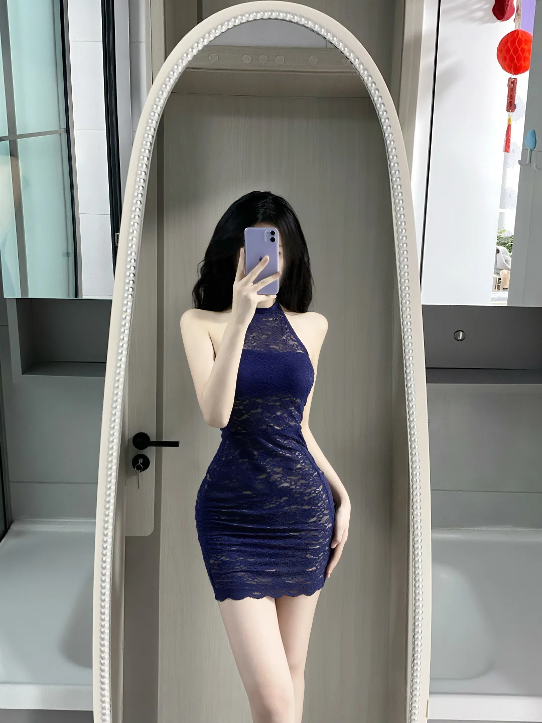 左滑上身！今天穿蓝色镂空包臀裙💙