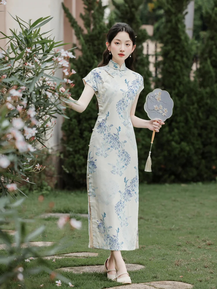 新中式国风青花旗袍美学
