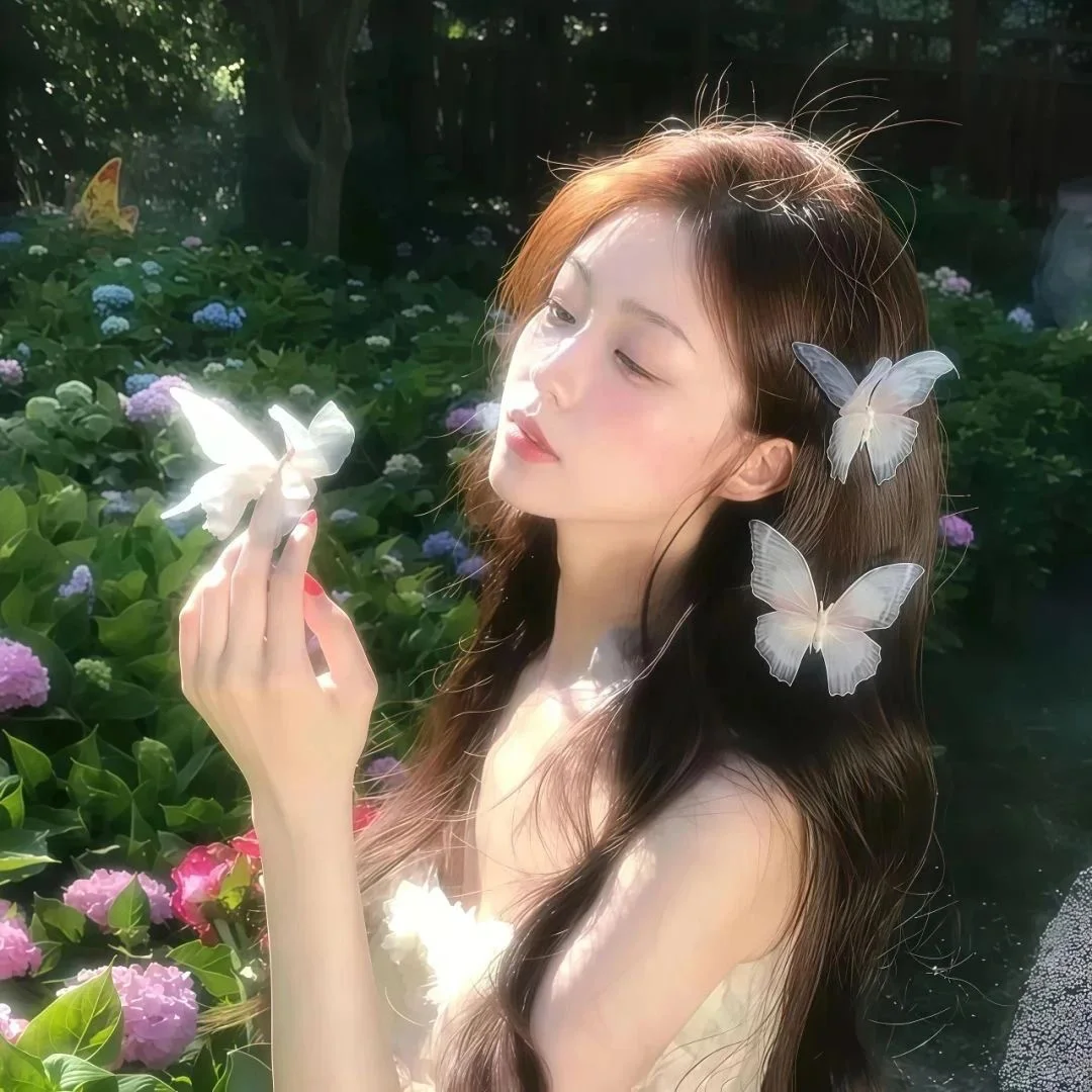 5.6 𝙒𝙚𝘾𝙝𝙖𝙩女生头像