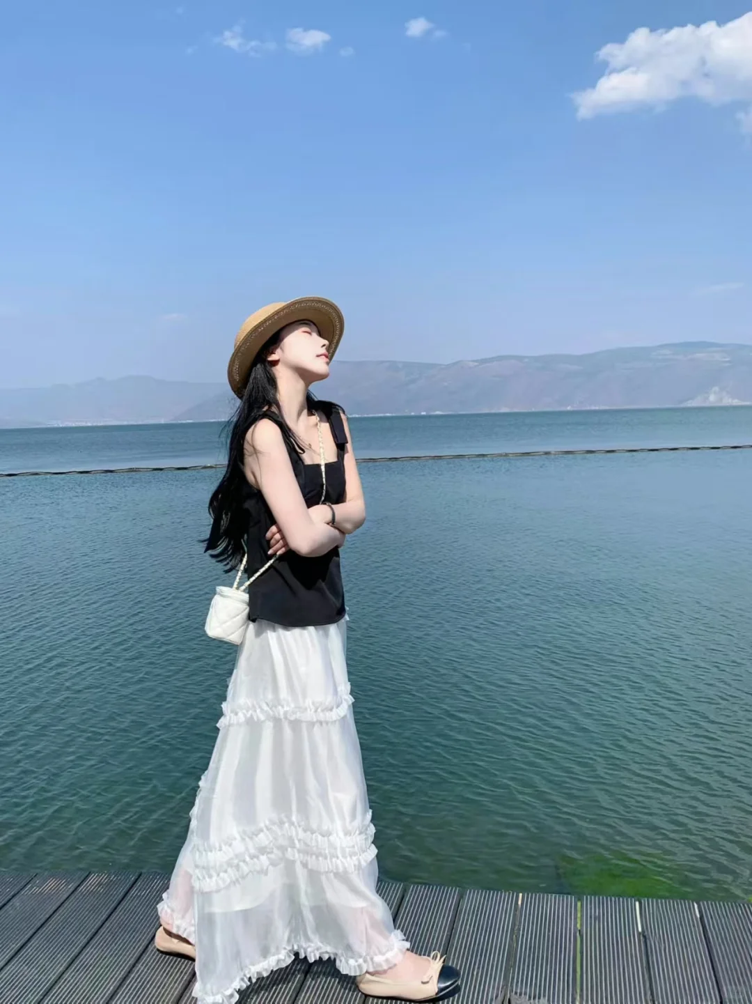 海边氛围感穿搭～～