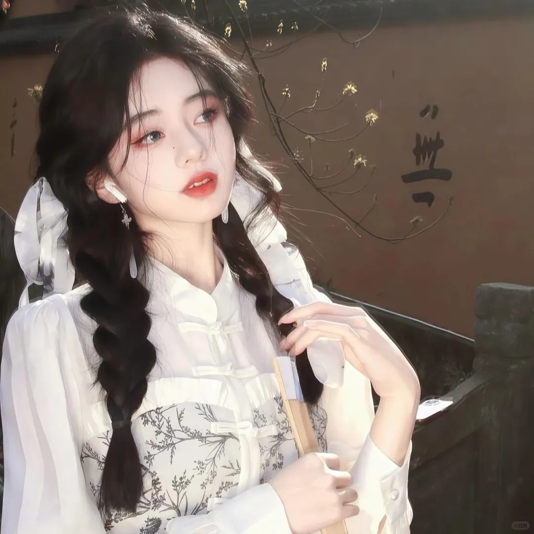 𝙒𝙚𝘾𝙝𝙖𝙩清冷感氛围感女头