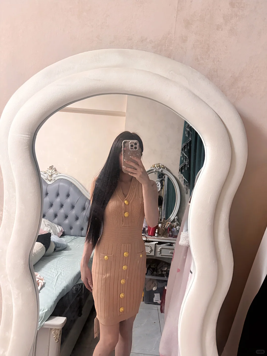 今天的主打色是黄色🧡包臀裙