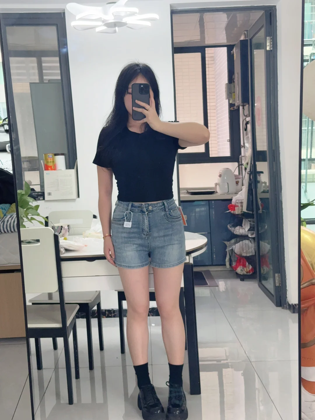 女生选美💗露腿穿搭四选一😐 求意见