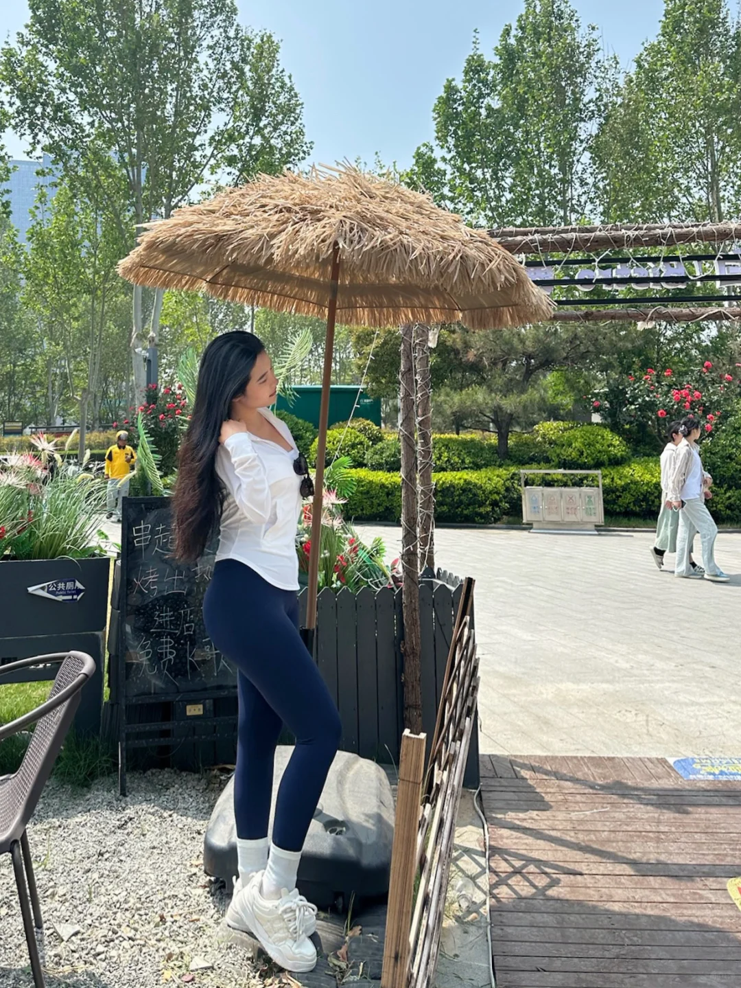 谁说户外不可以穿瑜伽裤呀