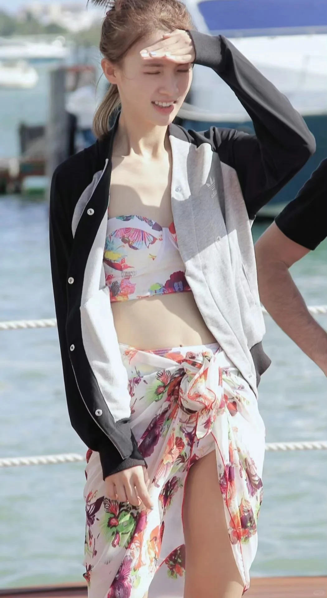 金晨～综艺节目泳装👙