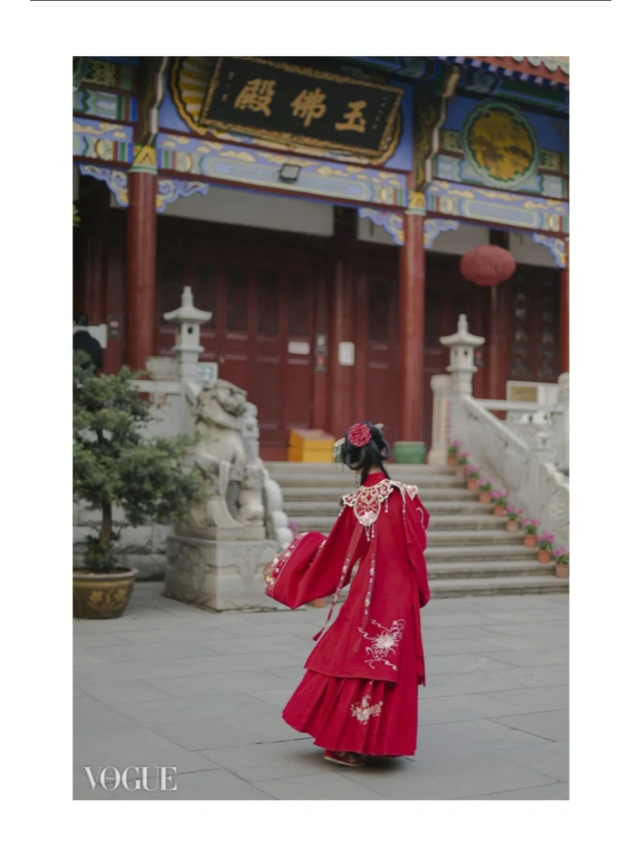 摄影作品被VOGUE收录啦❗️（附投稿攻略）