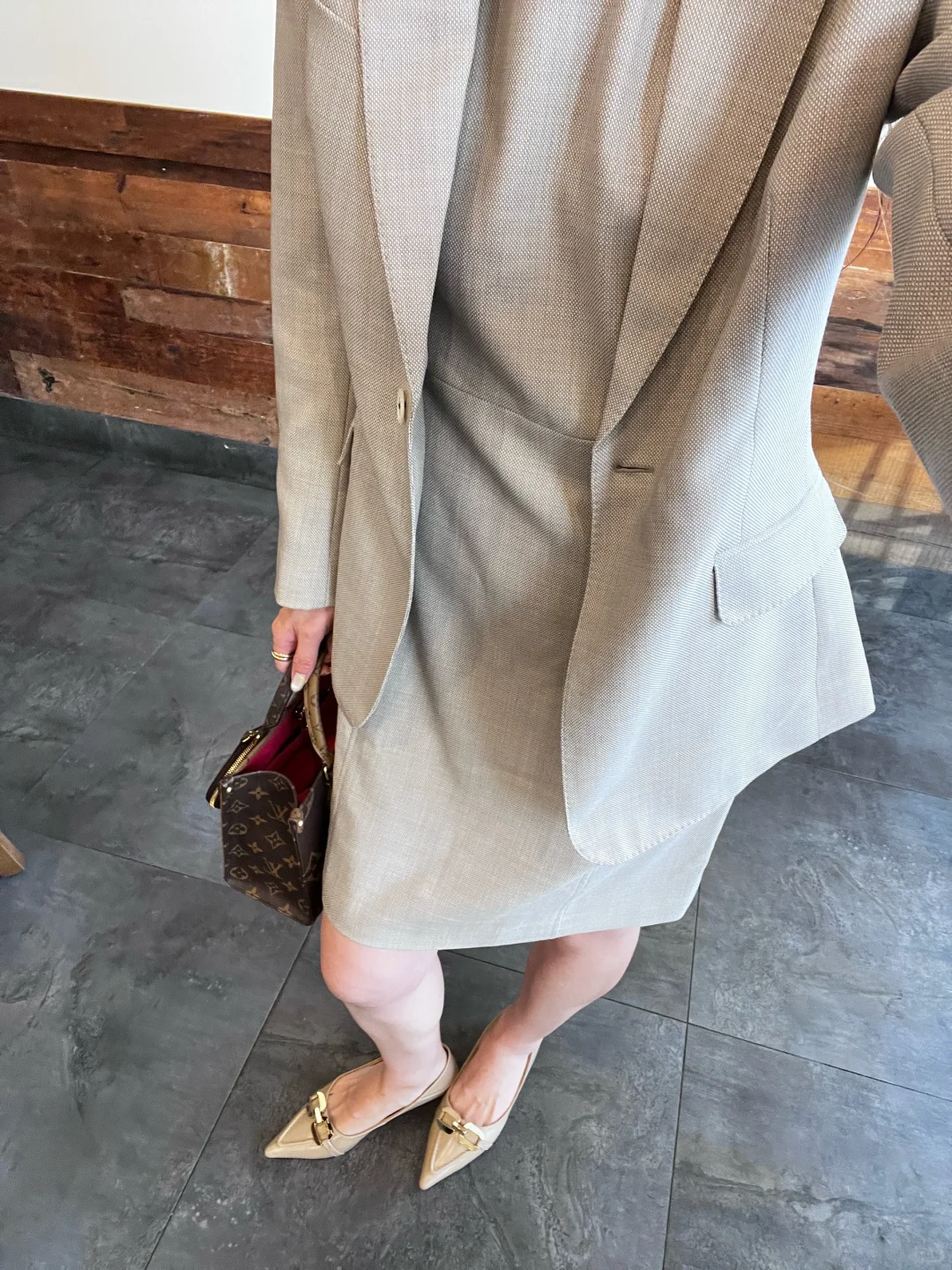OOTD｜那个穿套装的漂亮女同事～