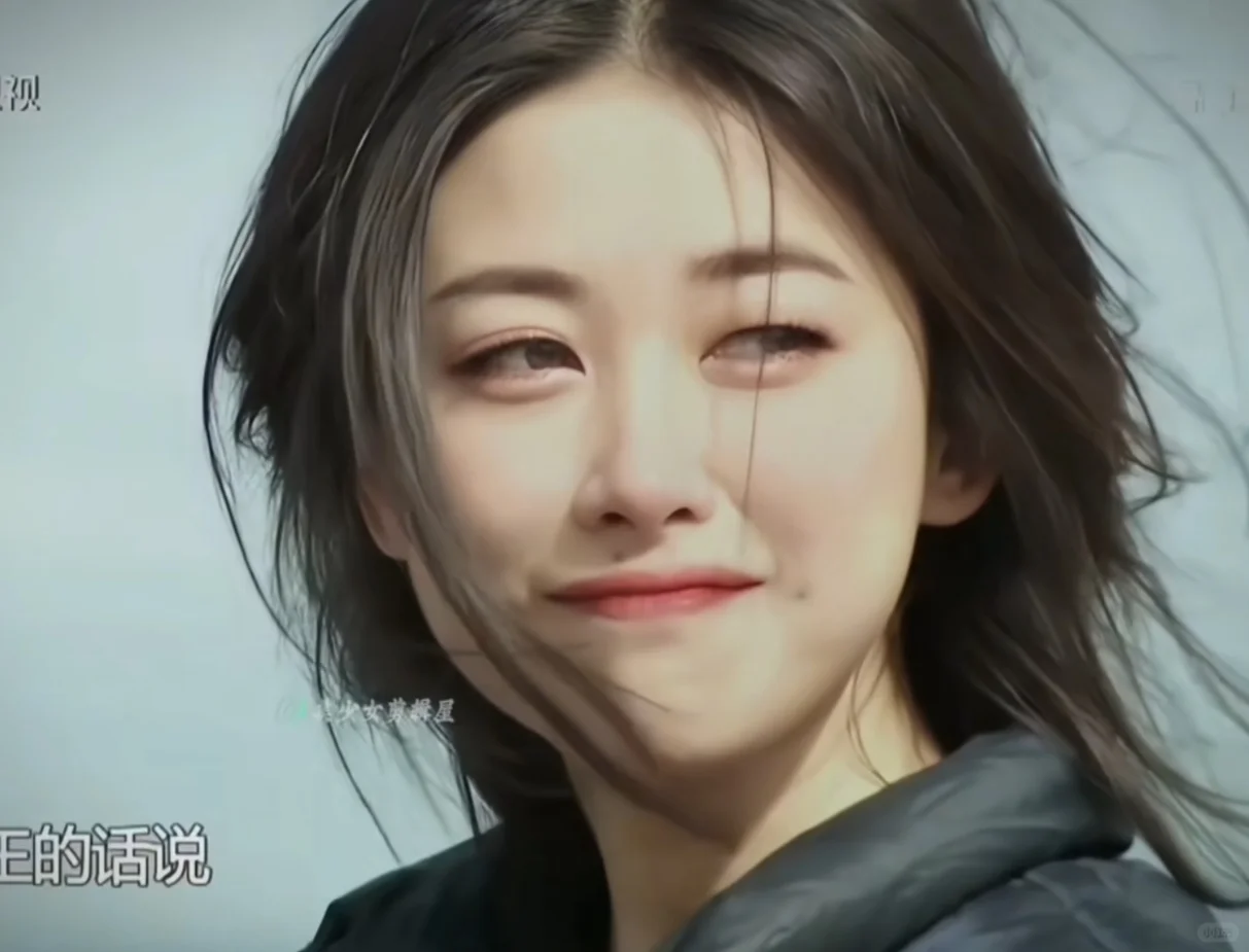 黑发红唇中国女人💘