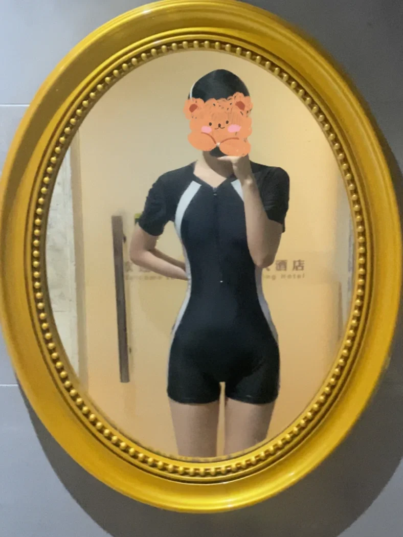巨巨巨显身材的保守泳衣🩱