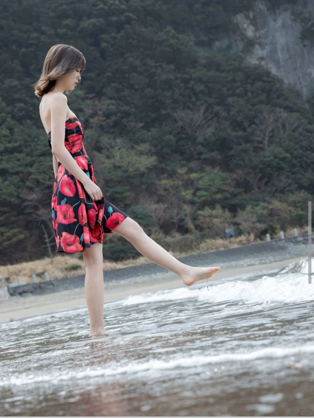 掌柜卖写真集，工藤美桜。