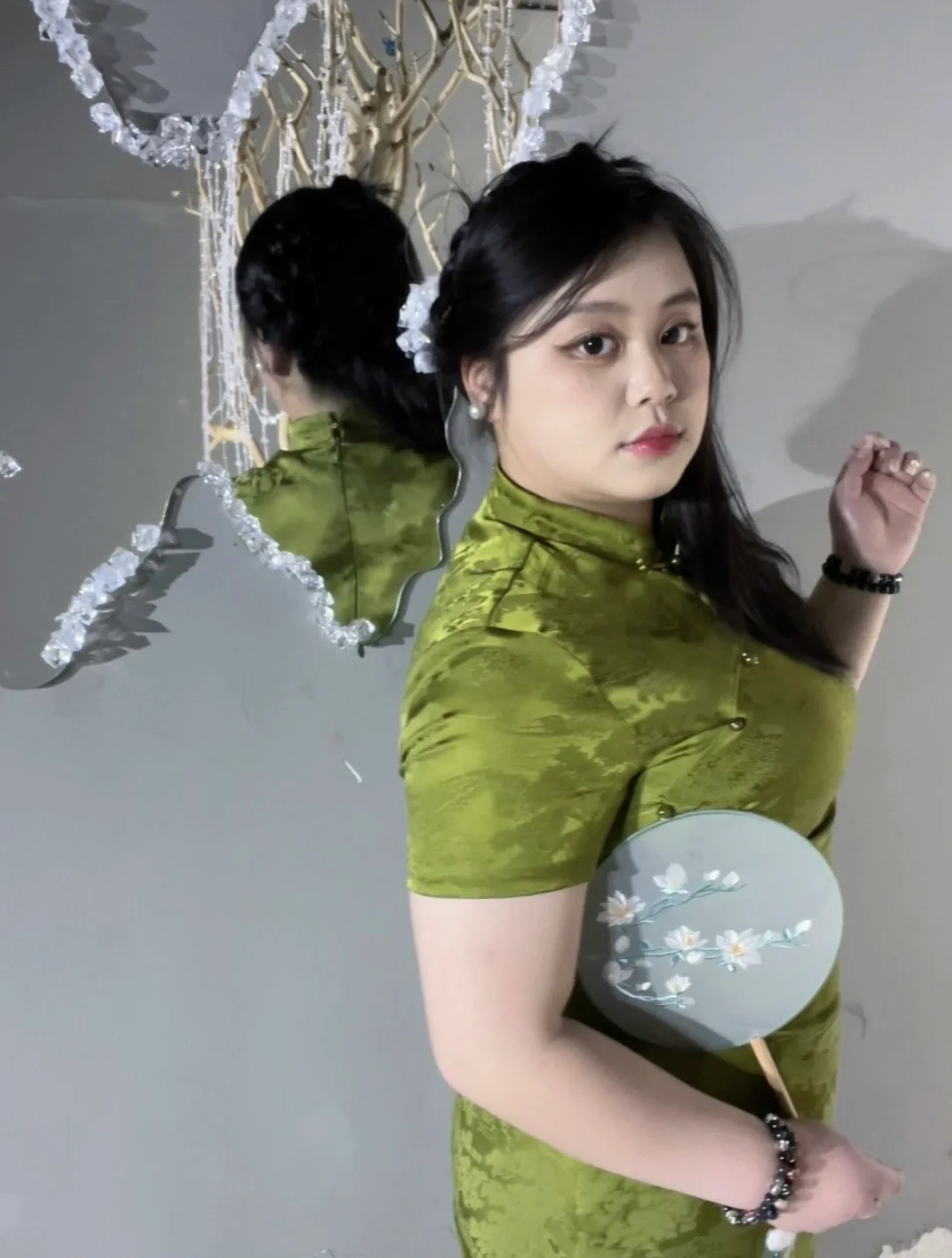 当女大学生第一次穿旗袍165 200斤