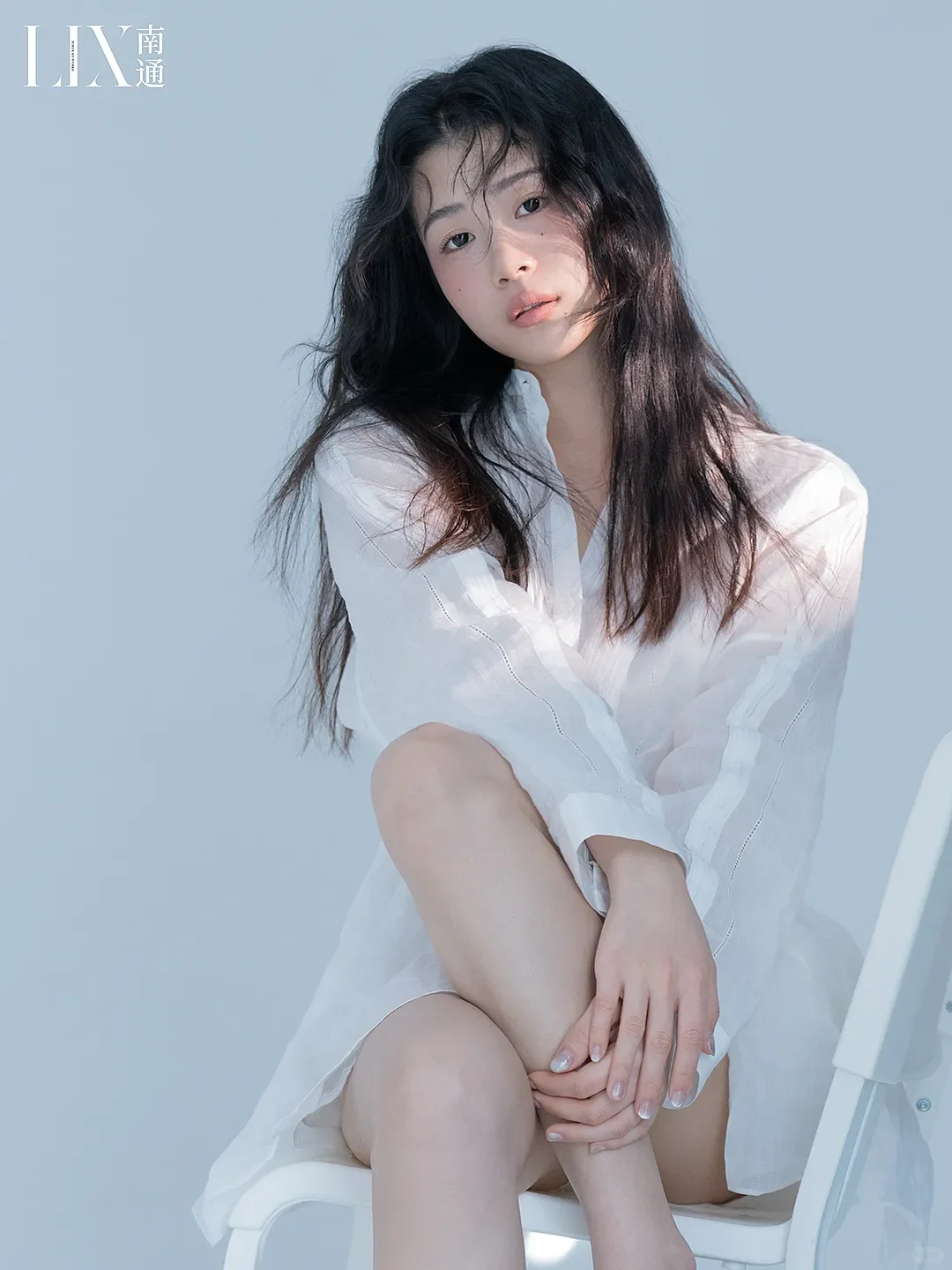网感十足的轻氧感少女写真