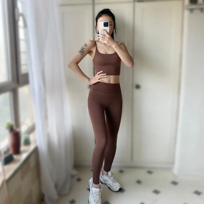 带胸垫瑜伽服女秋运动内衣防震普拉提训练透