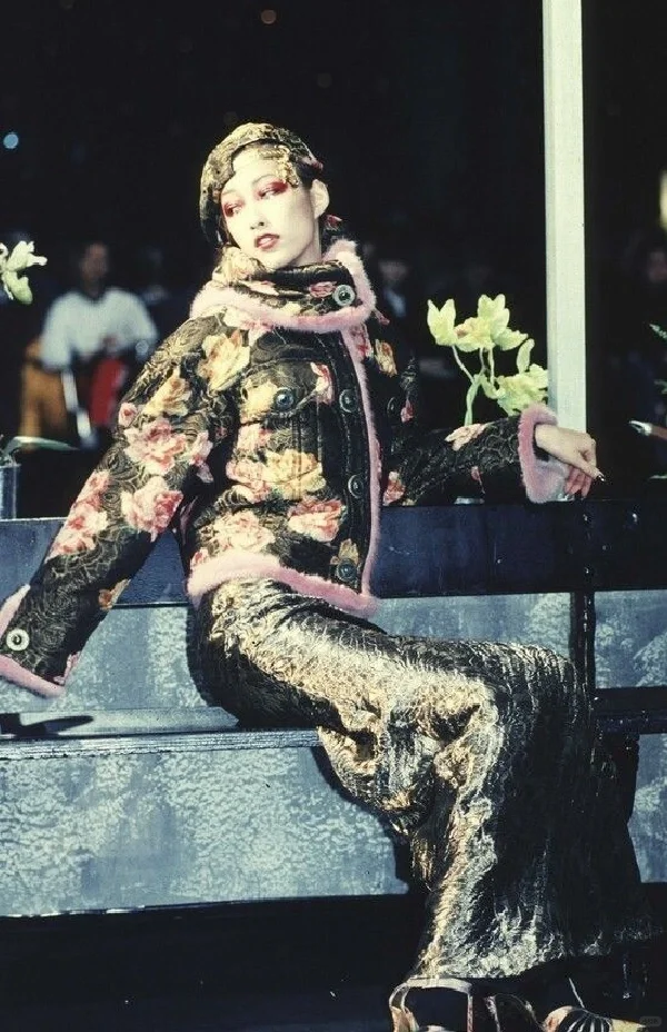 经典秀场 | Christian Dior 1998 粉黛佳人