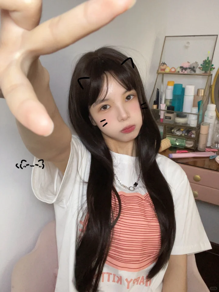 喜欢这种甜甜的妹儿～