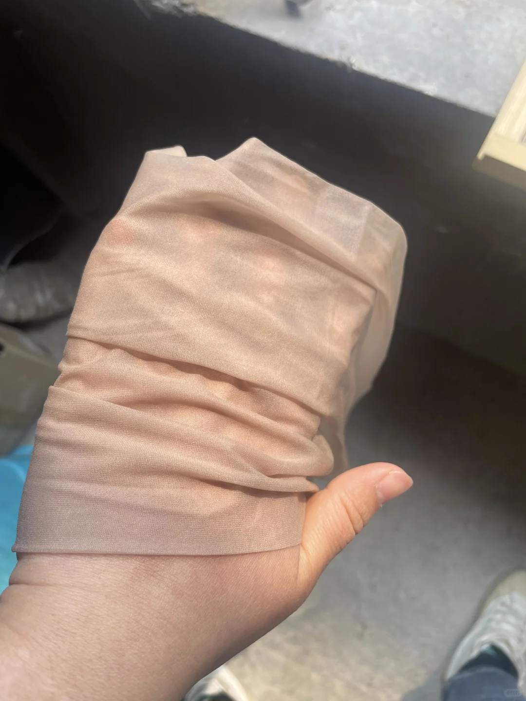 我…好像找到了很自然的丝袜！