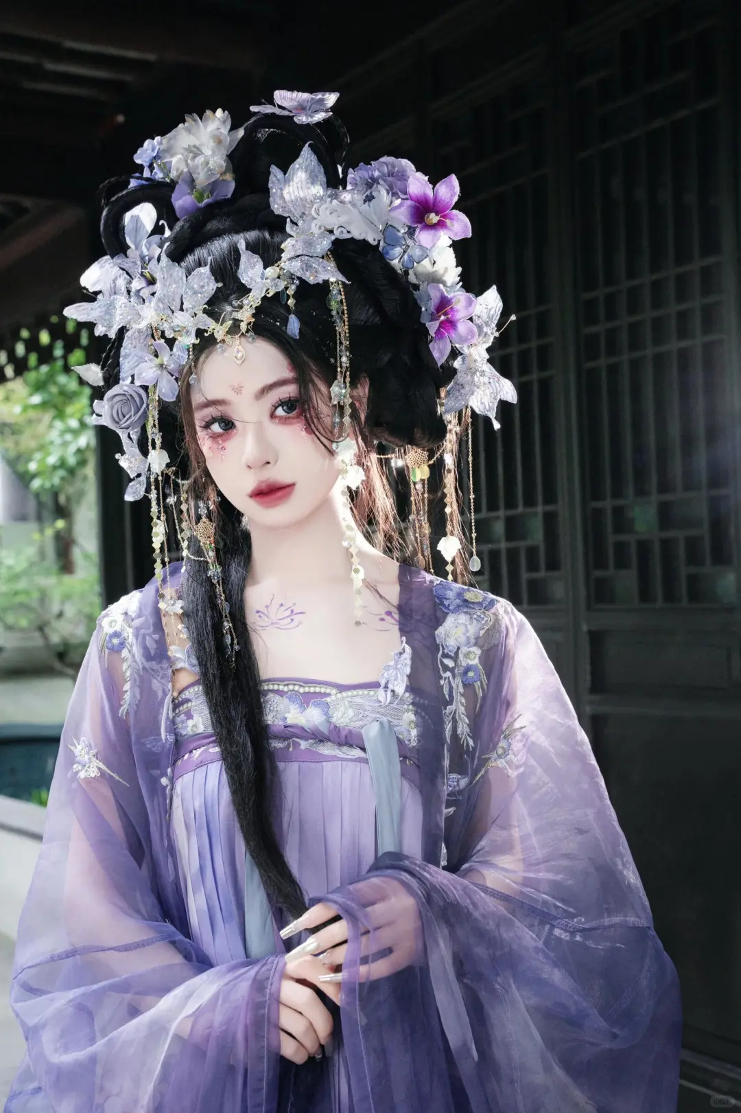 姐姐说紫色很有韵味～来感受一下汉服的魅力
