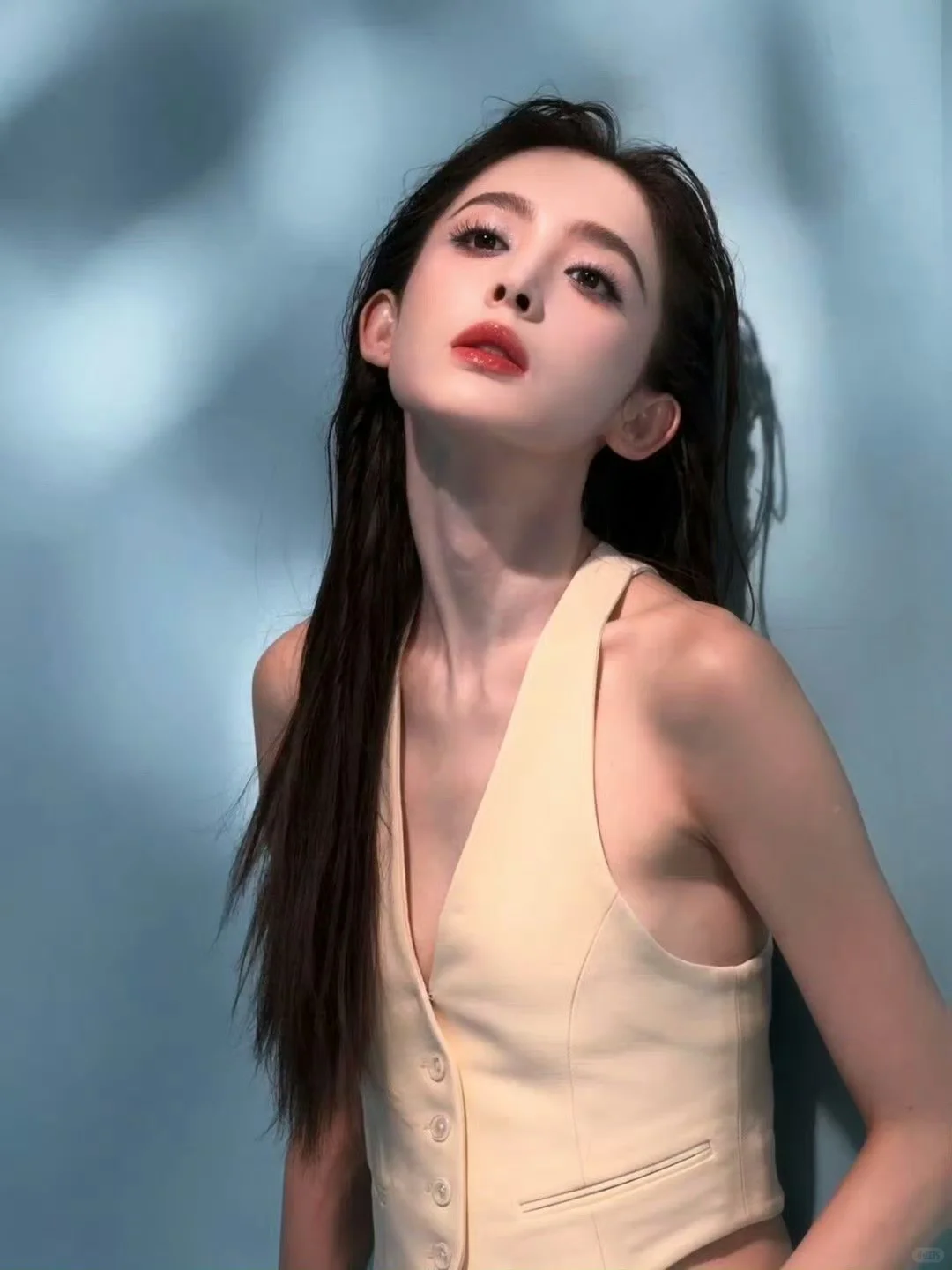 古力娜扎生图魅力尽显无需精修摇曳生姿之美