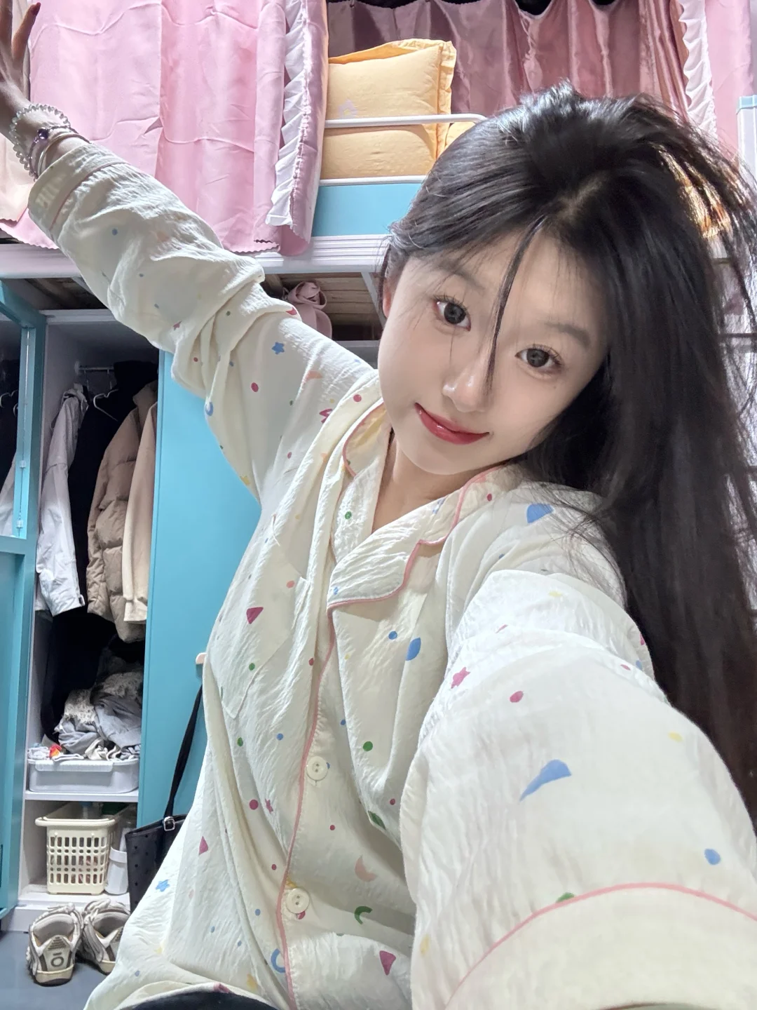 宿舍里的氛围感女孩📸