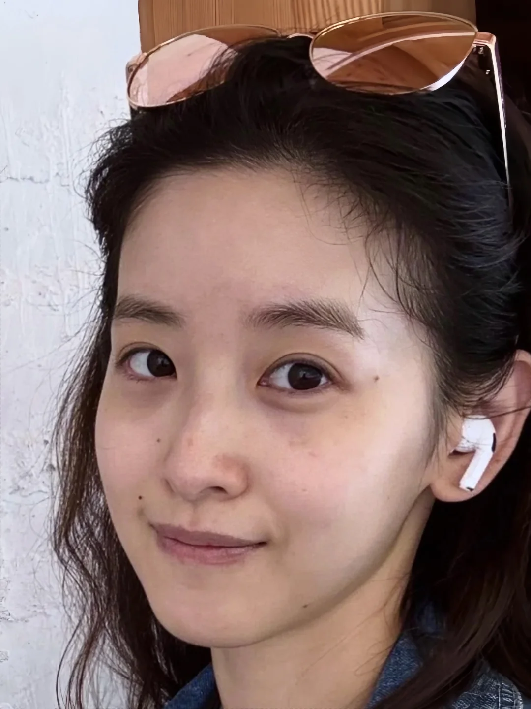 不是，章泽天..这素颜？