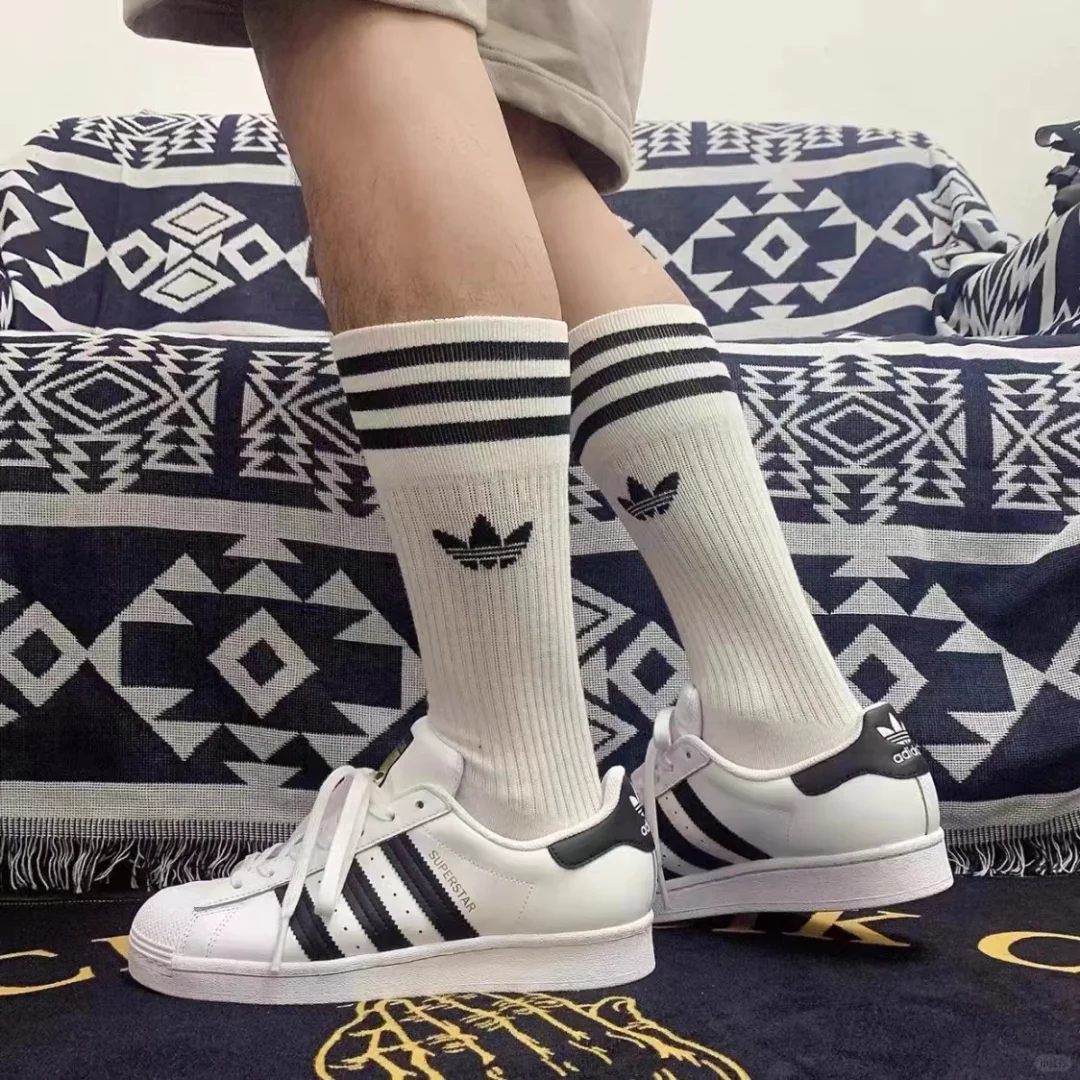 阿迪达斯三叶草袜子黑白条纹长筒袜超值推荐