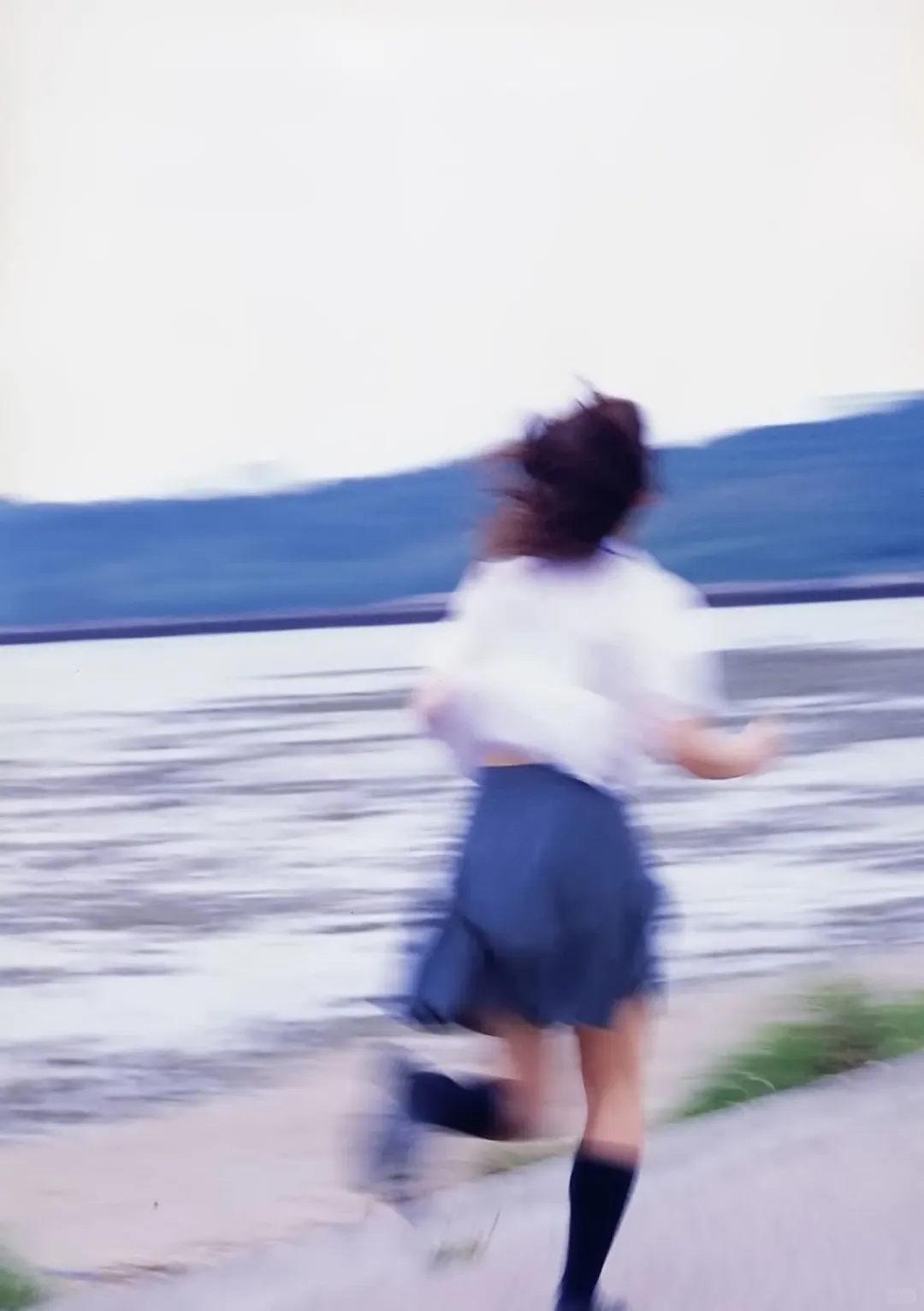 绫濑遥 写真集『ひと夏。』