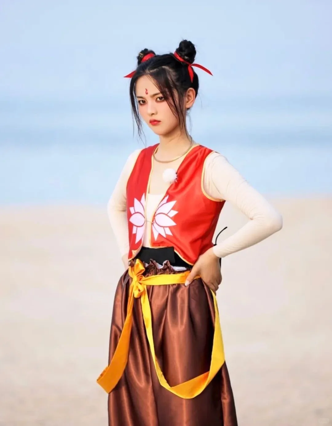 杨超越——吃哪吒一脚
